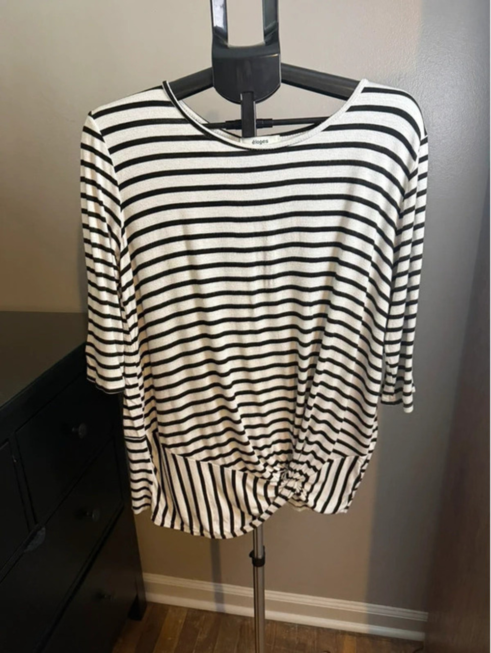 Éloges XL Black & Ivory Striped Knotted Front 3/4 Sleeve Top